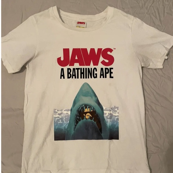 Bape X Universal studios X Jaws - Picture 1 of 6
